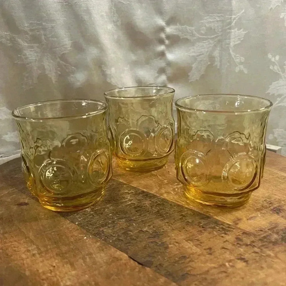 1960's Amber Glass Thumbprint Juice Glasses -  Set of 3 - Picture 3 of 5